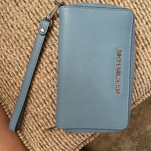 Michael Kors blue wristlet